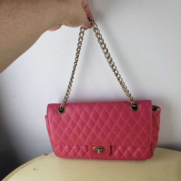 Women's Vintage Barbie Pink Quilted Golden Chain Bag - Picture 2 of 14